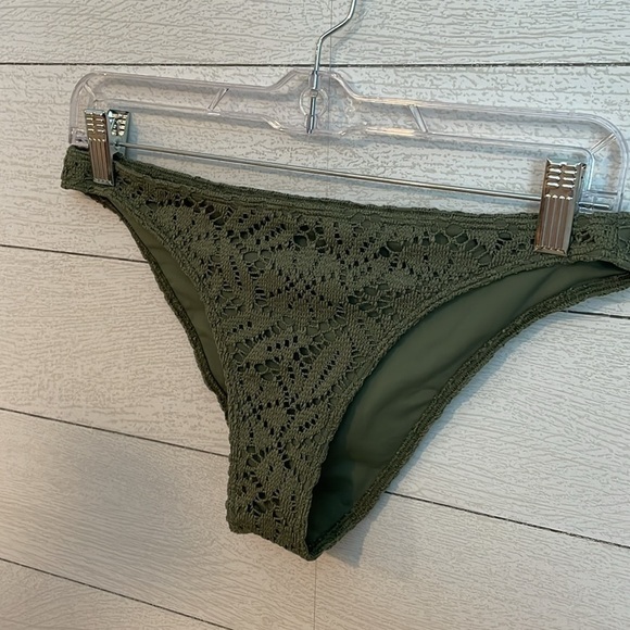 Aerie Cheeky Green‎ Crochet Bikini Bottoms Size M - Picture 4 of 7
